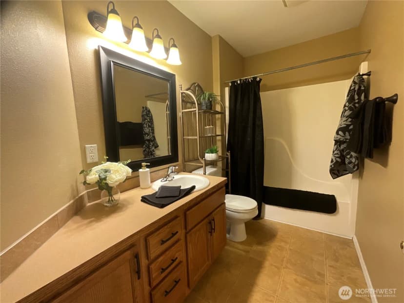 Property photo for 1382 Nw Kathleen Drive, Oak Harbor photo 21