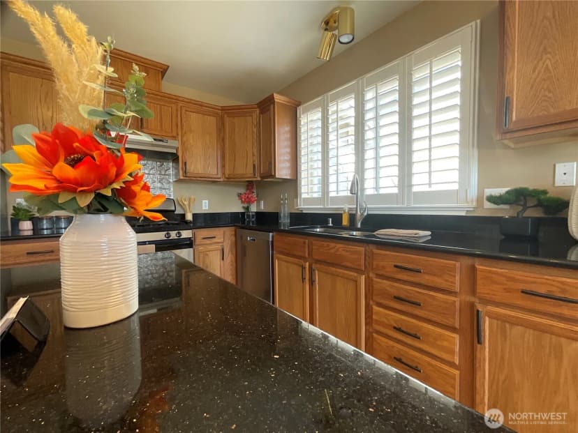 Property photo for 1382 Nw Kathleen Drive, Oak Harbor photo 7