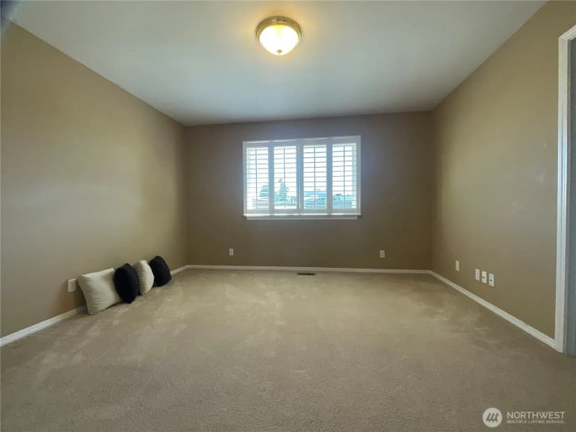 Property photo for 1382 Nw Kathleen Drive, Oak Harbor photo 14