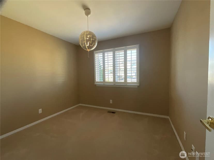 Property photo for 1382 Nw Kathleen Drive, Oak Harbor photo 19