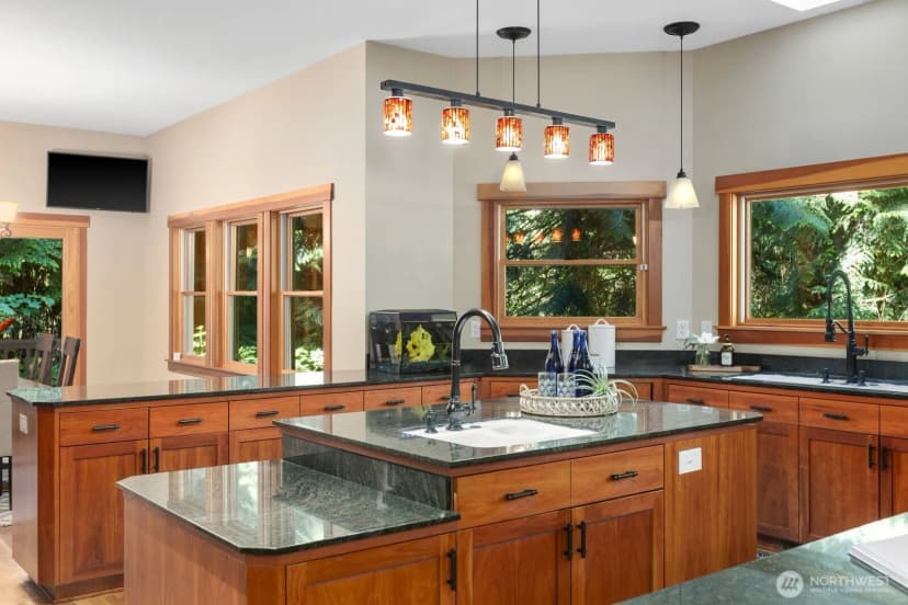 Property photo for 14677 Sivertson Road Ne, Bainbridge Island photo 8
