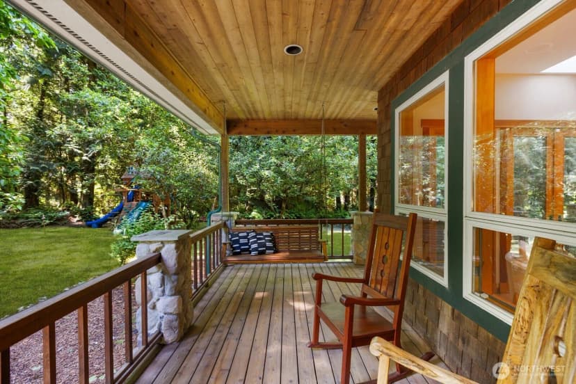 Property photo for 14677 Sivertson Road Ne, Bainbridge Island photo 3