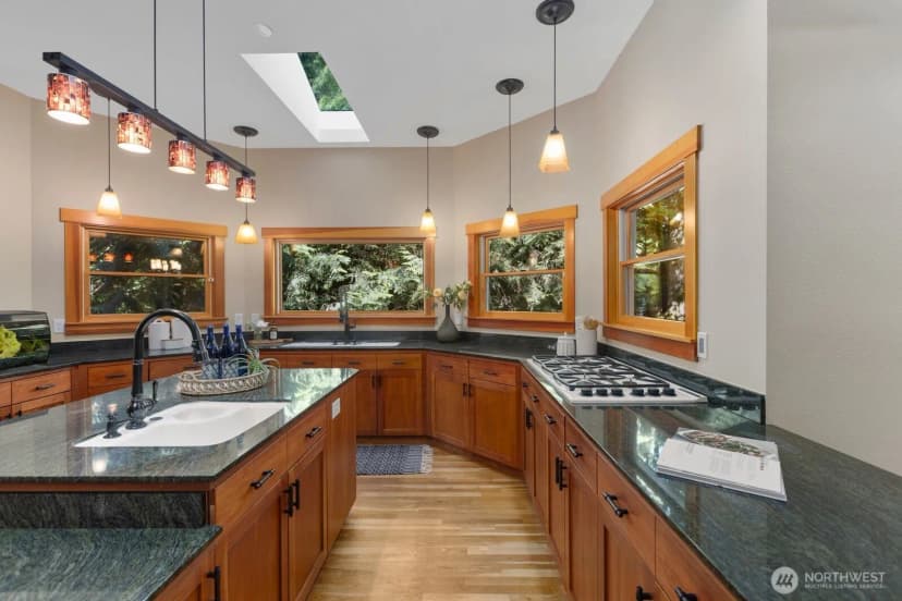 Property photo for 14677 Sivertson Road Ne, Bainbridge Island photo 6