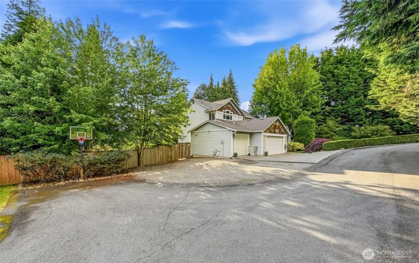 Property photo for 2419 Ne 14th Street, Renton photo 22