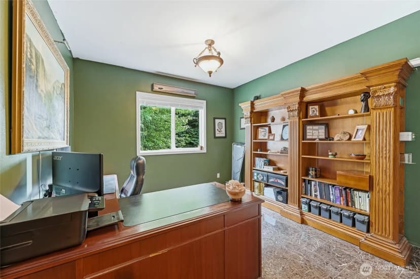 Property photo for 2419 Ne 14th Street, Renton photo 10