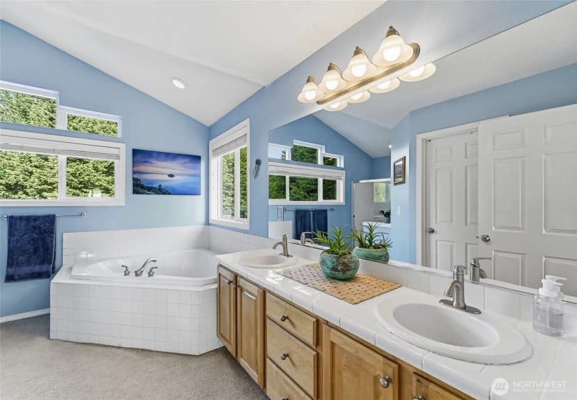 Property photo for 2419 Ne 14th Street, Renton photo 13