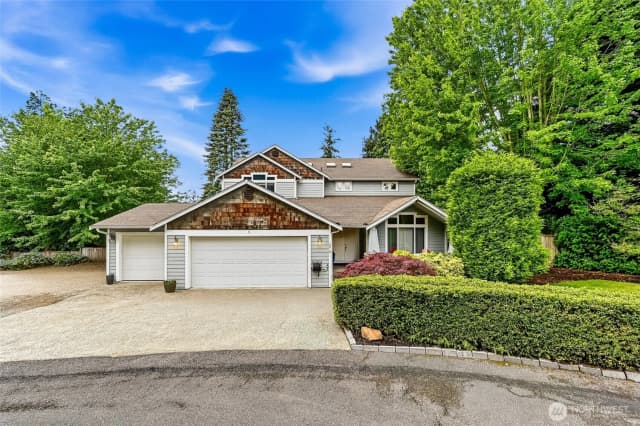 Property photo for 2419 Ne 14th Street, Renton