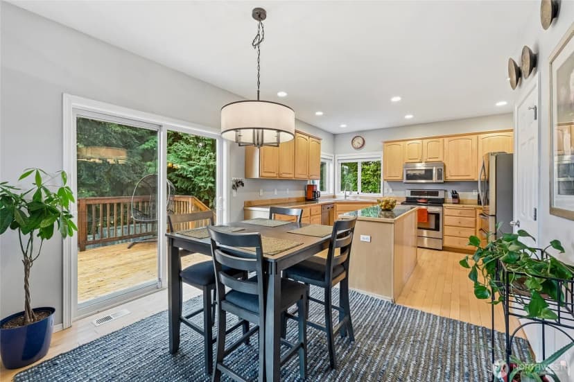 Property photo for 2419 Ne 14th Street, Renton photo 7