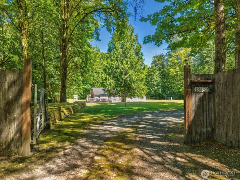 Property photo for 13482 Cedar Glen Lane Se, Olalla