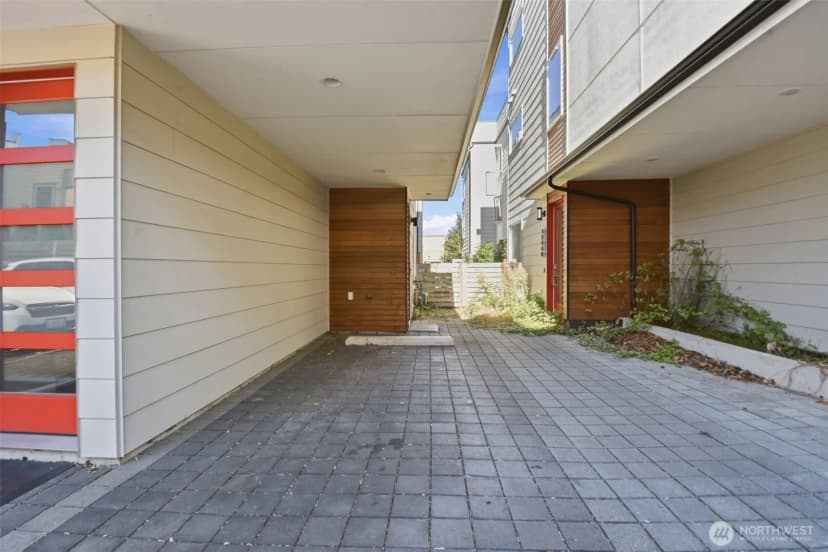 Property photo for 1530 13th Avenue S #d, Seattle photo 35