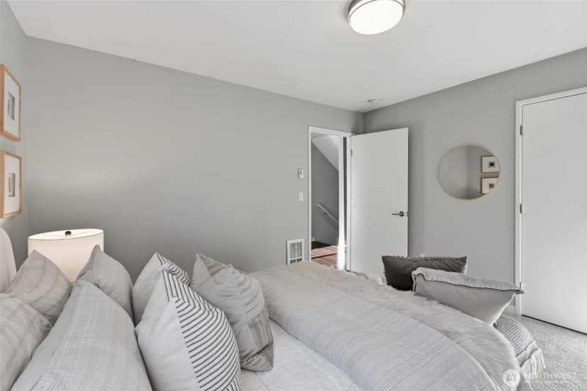 Property photo for 1530 13th Avenue S #d, Seattle photo 13