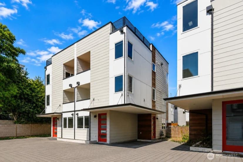 Property photo for 1530 13th Avenue S #d, Seattle