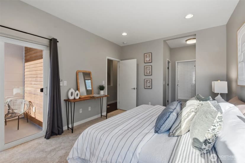 Property photo for 1530 13th Avenue S #d, Seattle photo 21