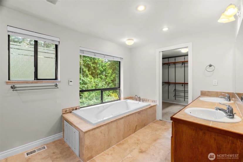 Property photo for 17206 Se 238th Street, Kent photo 13