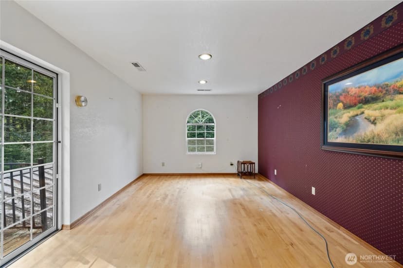 Property photo for 43103 Hilligoss Lane E, Eatonville photo 17