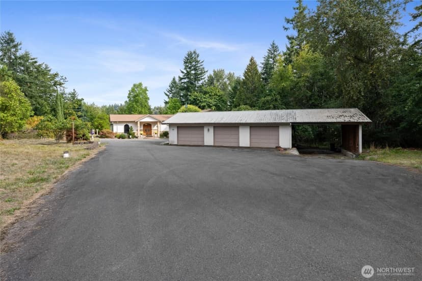 Property photo for 43103 Hilligoss Lane E, Eatonville photo 23