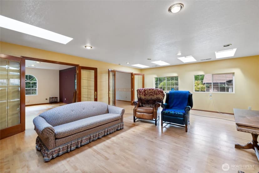 Property photo for 43103 Hilligoss Lane E, Eatonville photo 19