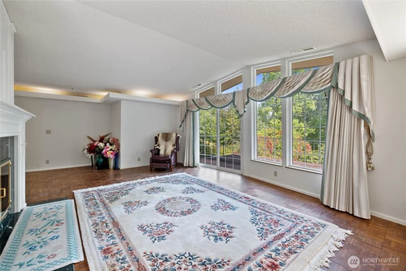 Property photo for 43103 Hilligoss Lane E, Eatonville photo 13