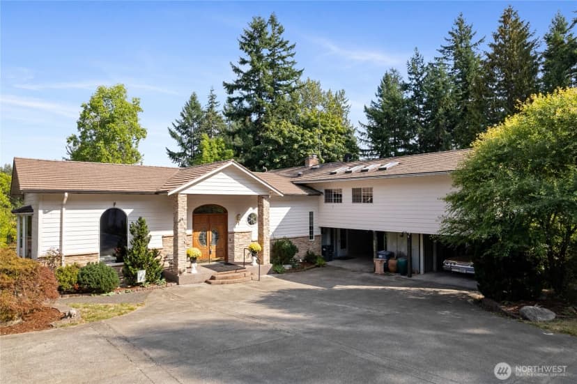 Property photo for 43103 Hilligoss Lane E, Eatonville photo 25