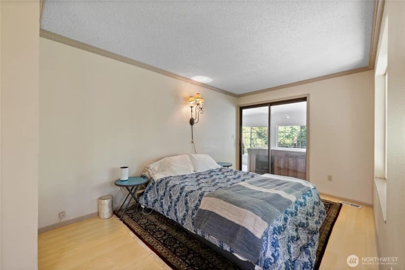 Property photo for 43103 Hilligoss Lane E, Eatonville photo 20