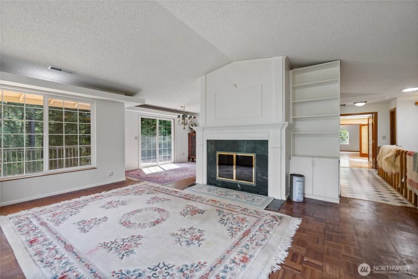 Property photo for 43103 Hilligoss Lane E, Eatonville photo 12