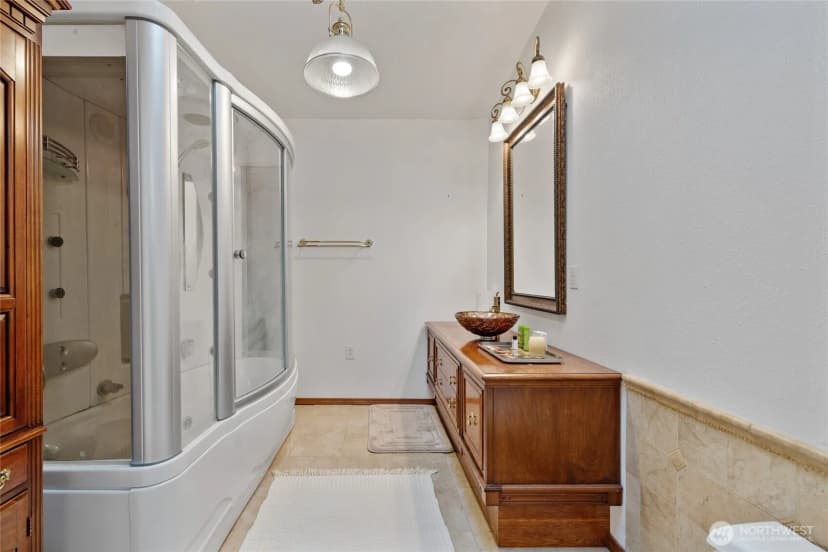 Property photo for 43103 Hilligoss Lane E, Eatonville photo 14