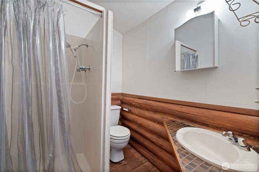 Property photo for 43103 Hilligoss Lane E, Eatonville photo 31