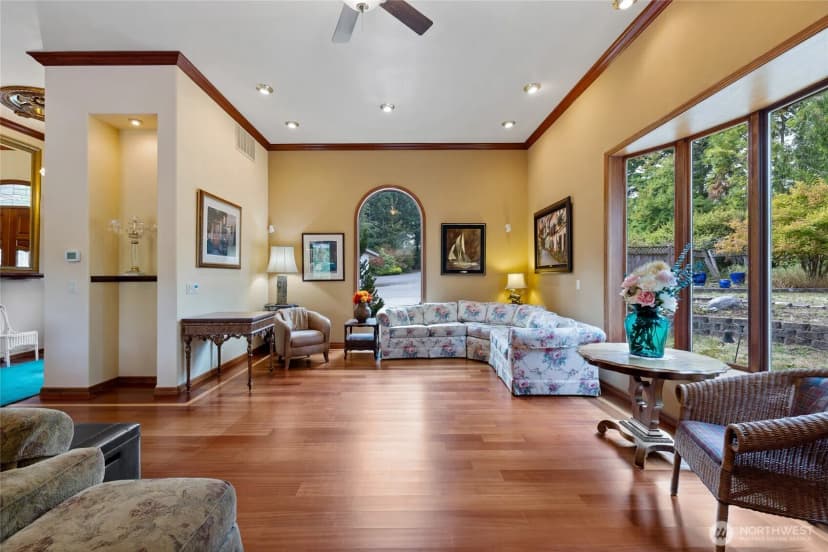 Property photo for 43103 Hilligoss Lane E, Eatonville photo 5