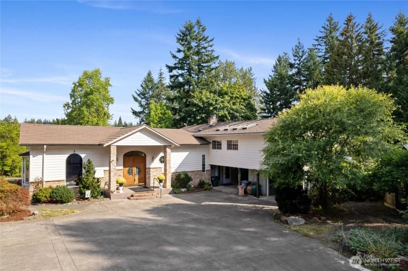 Property photo for 43103 Hilligoss Lane E, Eatonville photo 24