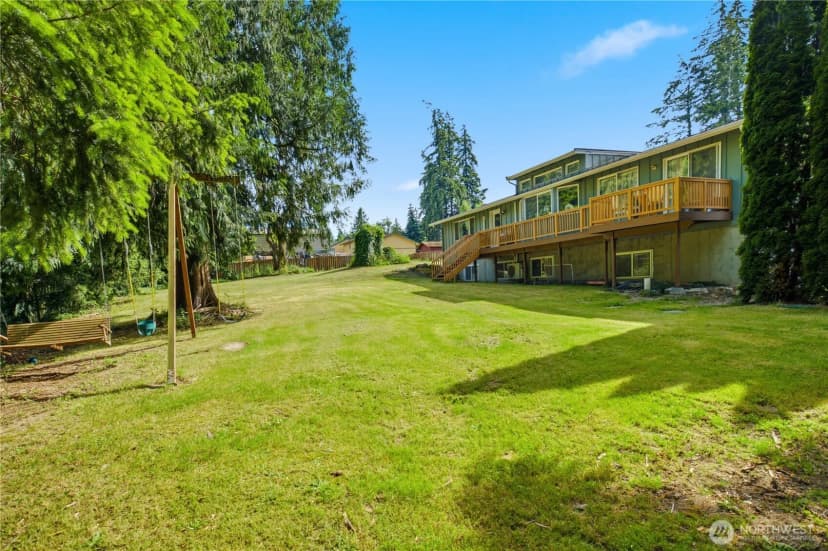 Property photo for 415 118th Avenue E, Edgewood photo 4