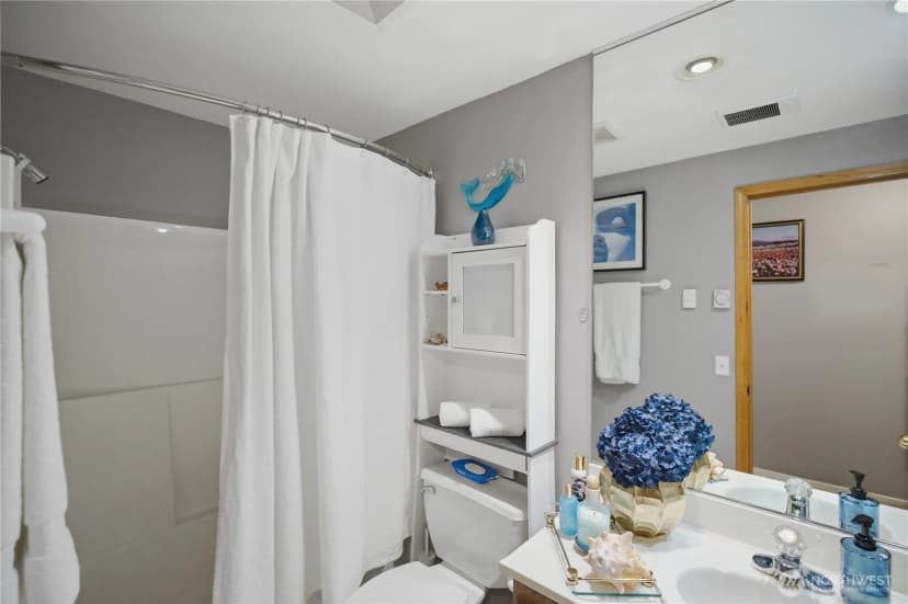 Property photo for 415 118th Avenue E, Edgewood photo 35