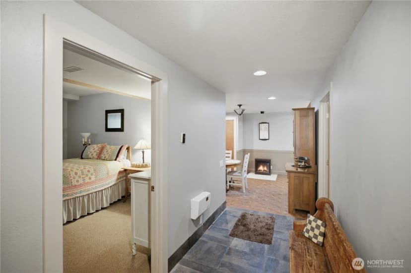 Property photo for 415 118th Avenue E, Edgewood photo 9