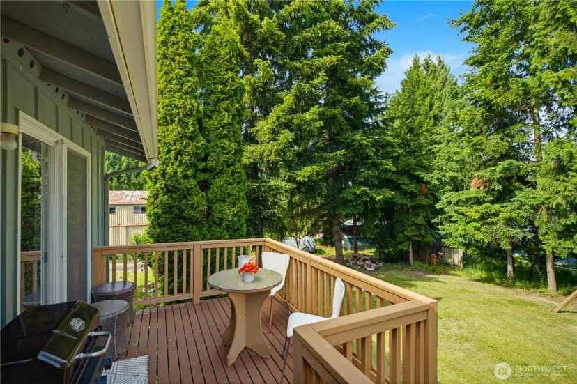 Property photo for 415 118th Avenue E, Edgewood photo 6