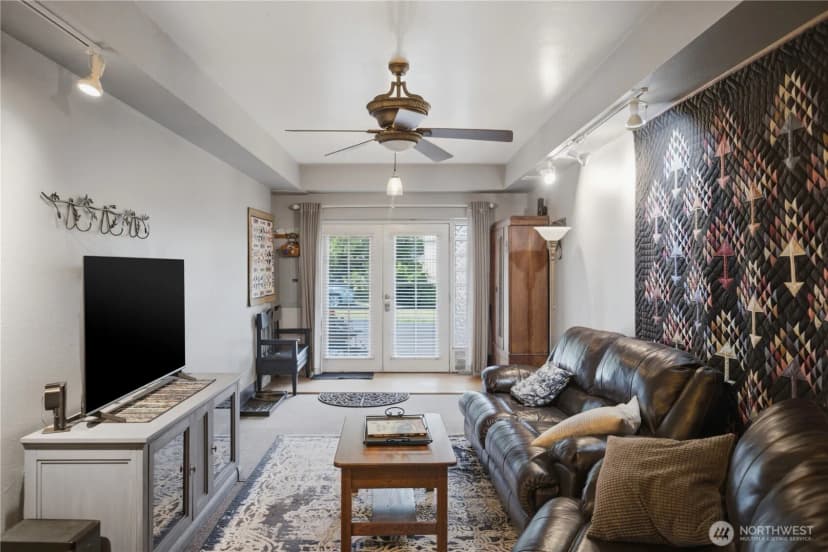 Property photo for 415 118th Avenue E, Edgewood photo 8