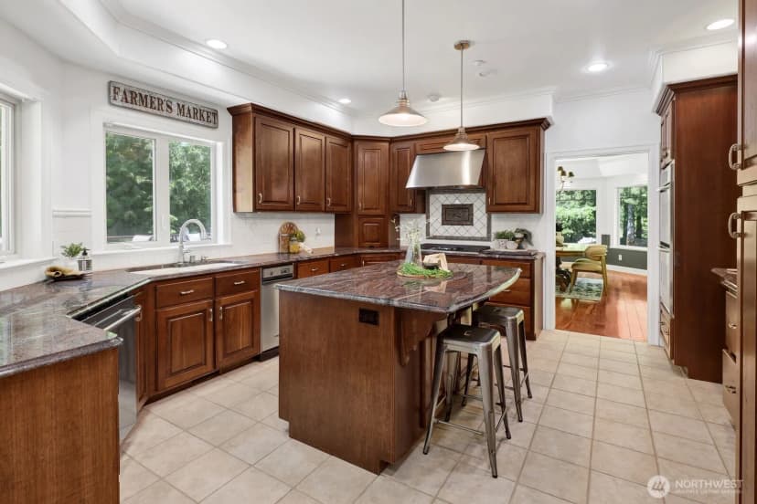 Property photo for 4921 Zander Drive, Bellingham photo 9