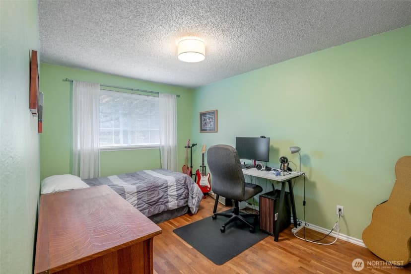 Property photo for 424 119th Avenue E, Edgewood photo 17