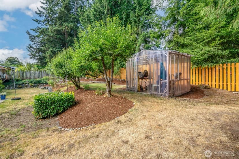 Property photo for 424 119th Avenue E, Edgewood photo 25