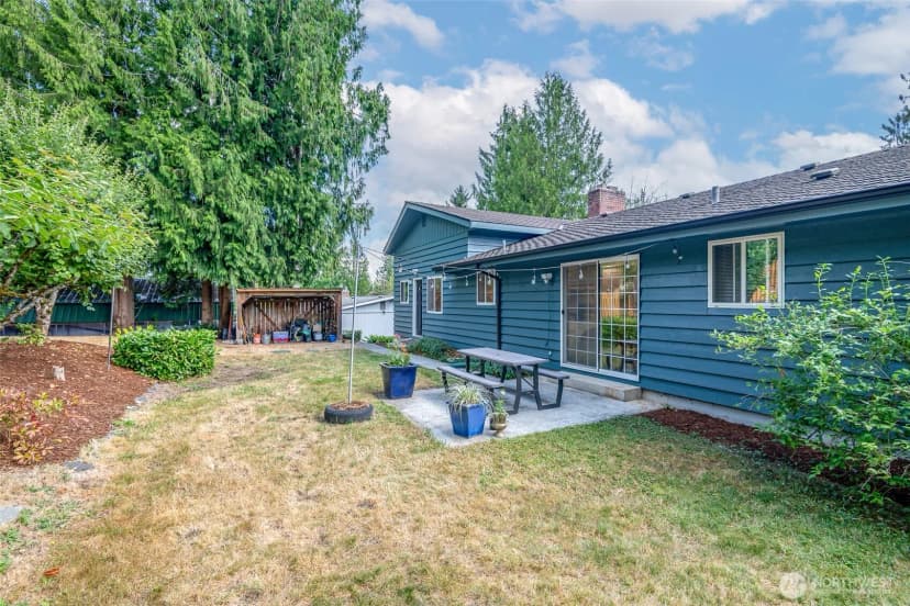 Property photo for 424 119th Avenue E, Edgewood photo 26