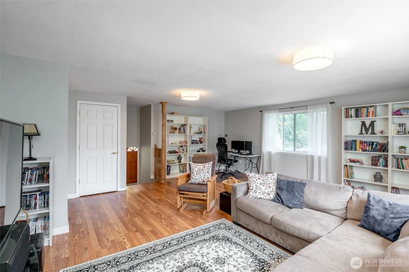 Property photo for 424 119th Avenue E, Edgewood photo 22