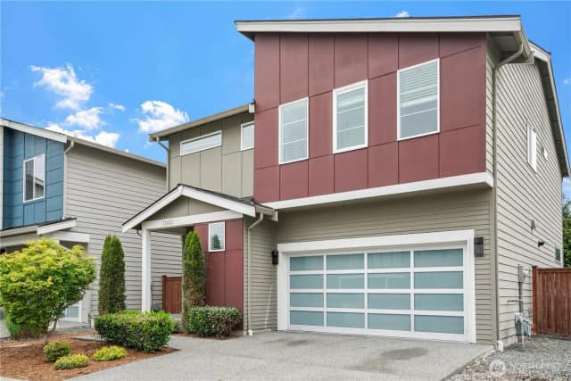 Property photo for 15421 12th Avenue W, Lynnwood photo 2