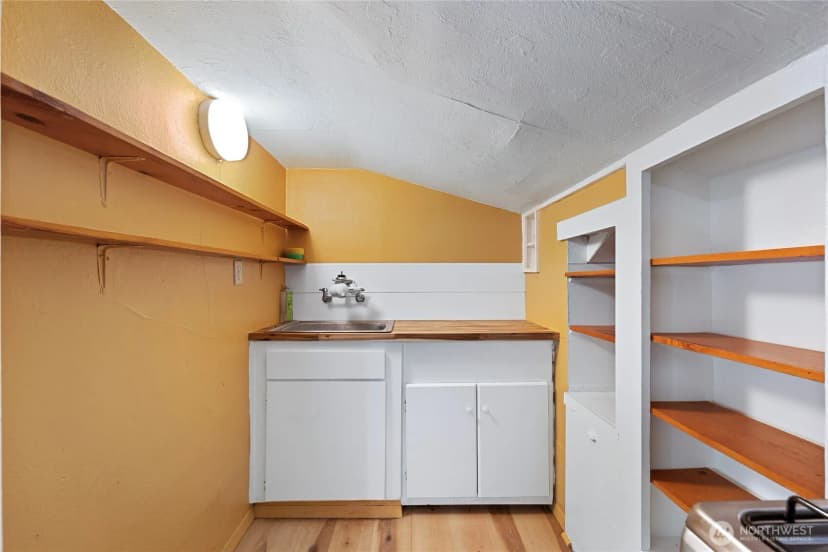 Property photo for 1414 W Tenth Avenue, Spokane photo 6