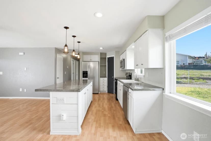 Property photo for 207 Palmer Drive, Selah photo 9