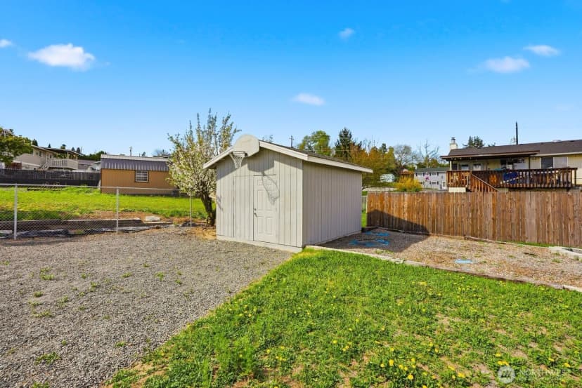 Property photo for 207 Palmer Drive, Selah photo 28