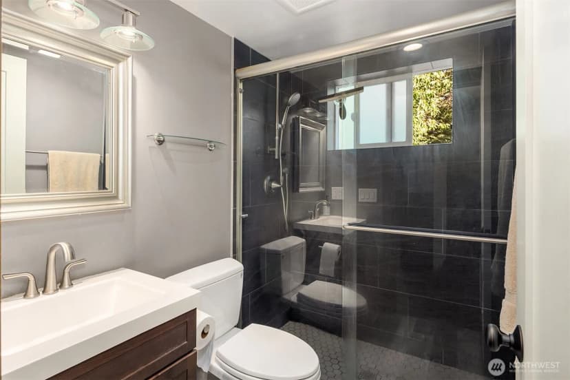 Property photo for 6416 170th Place Sw, Edmonds photo 22