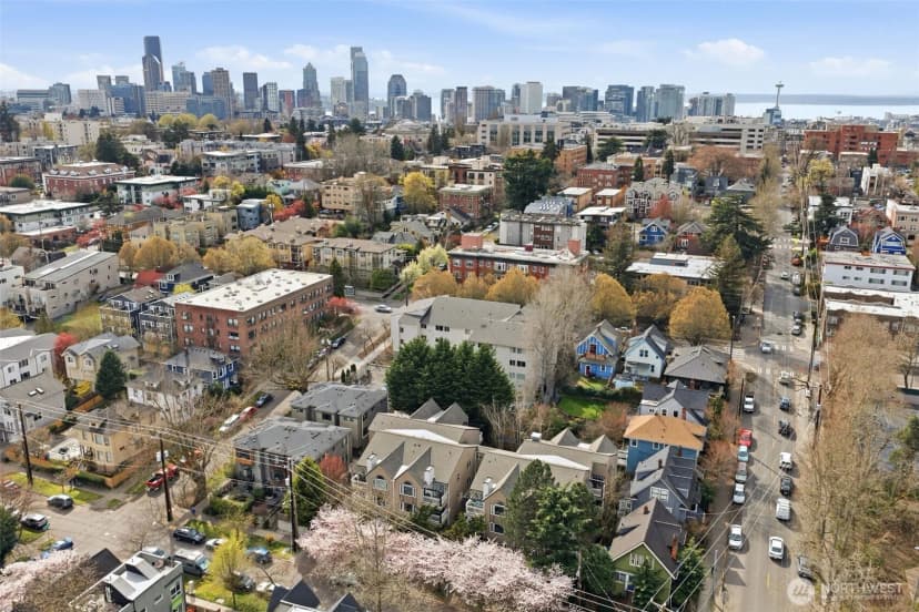Property photo for 215 20th Avenue E #105, Seattle photo 38