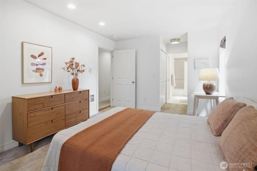 Property photo for 215 20th Avenue E #105, Seattle photo 22