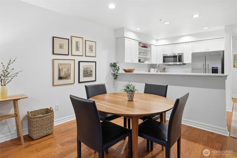 Property photo for 215 20th Avenue E #105, Seattle photo 11