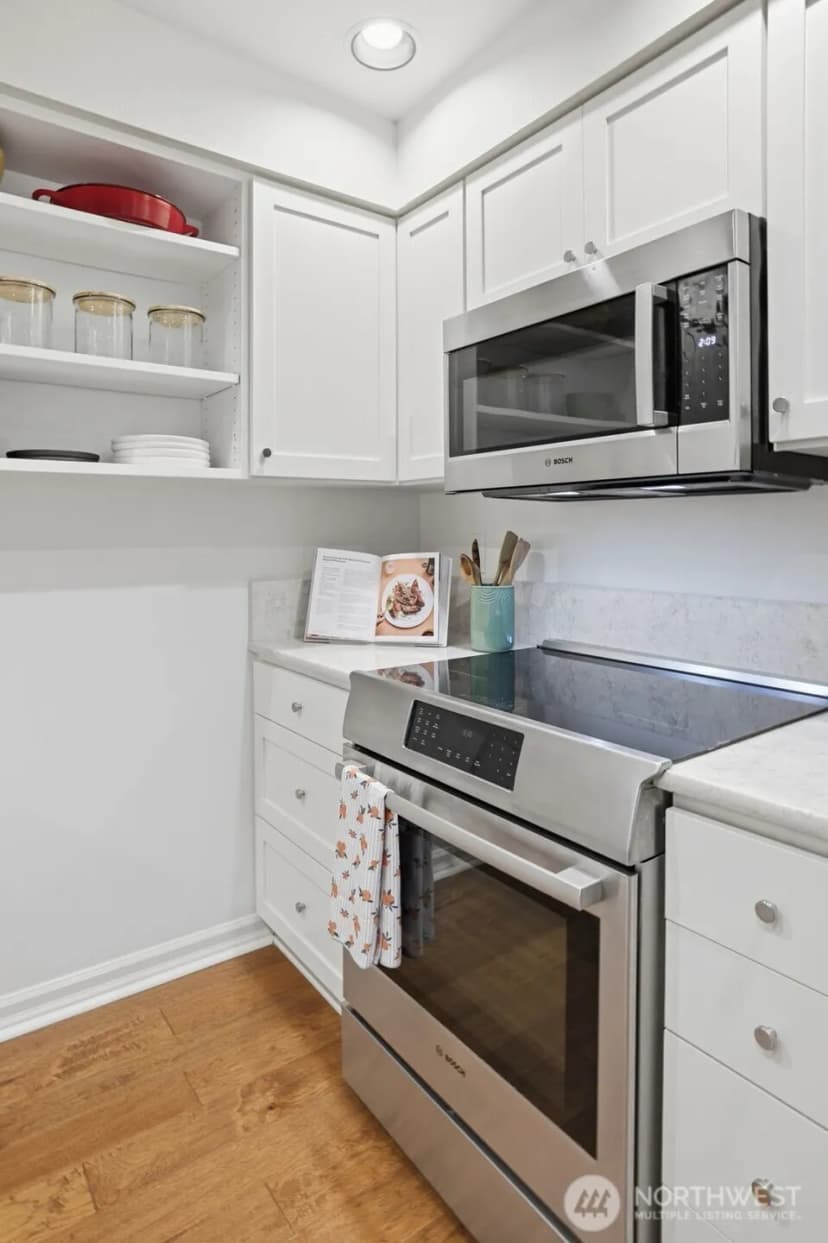 Property photo for 215 20th Avenue E #105, Seattle photo 9
