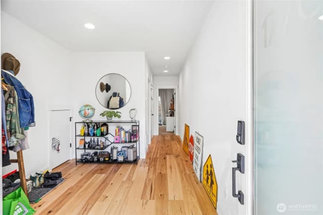 Property photo for 1770 C 14th Avenue S, Seattle photo 3