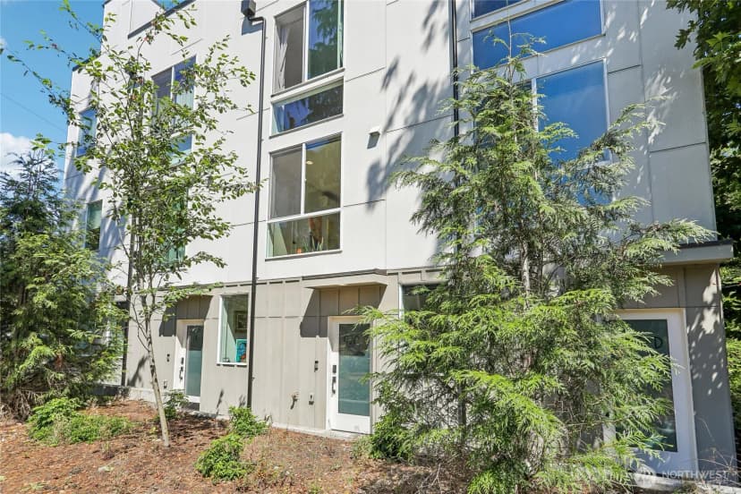 Property photo for 1770 C 14th Avenue S, Seattle